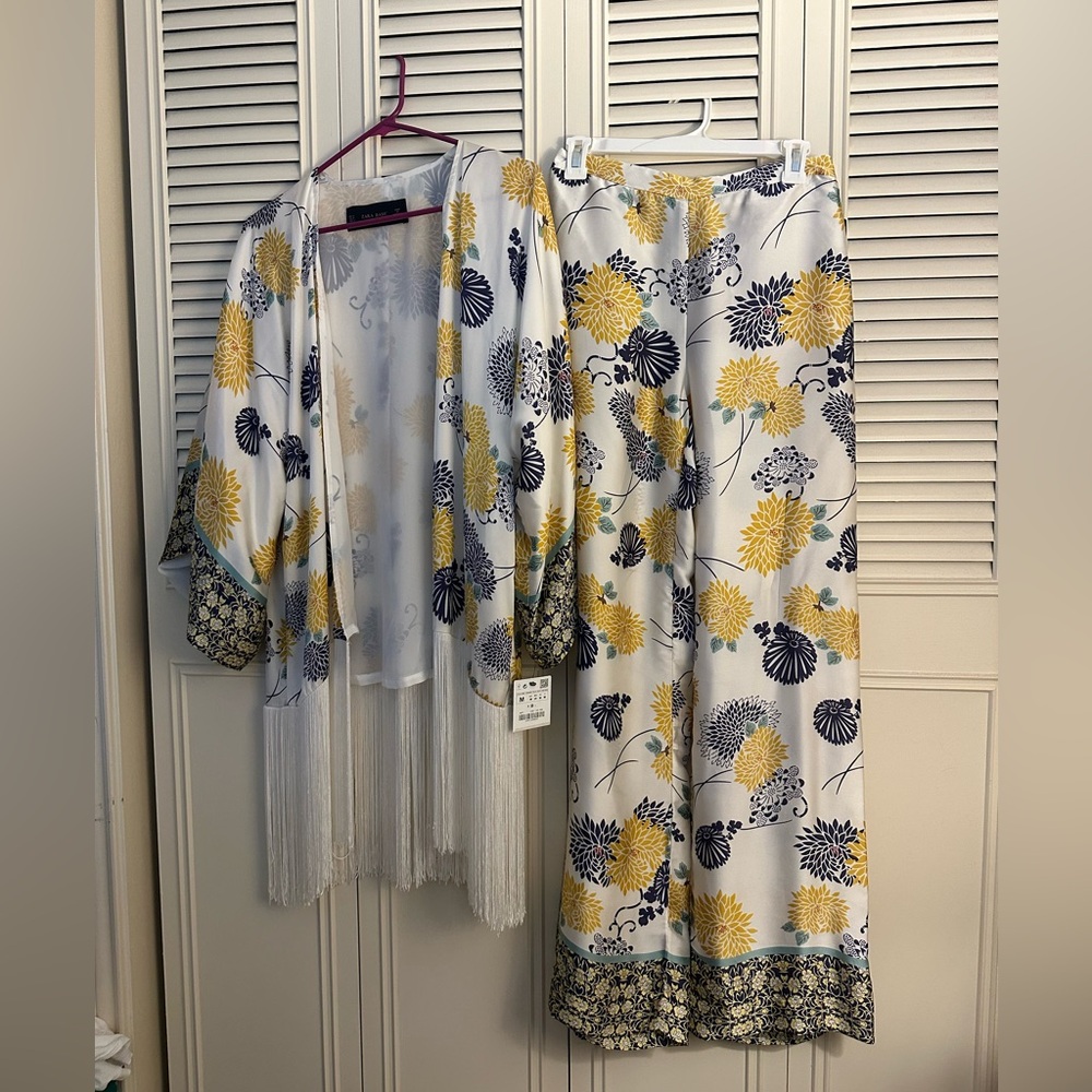 Zara kimono and floral pants